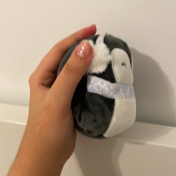 MINI PENGUIN SQUISHMALLOW🐧❄️Holiday ‘21 - Picture 5 of 8